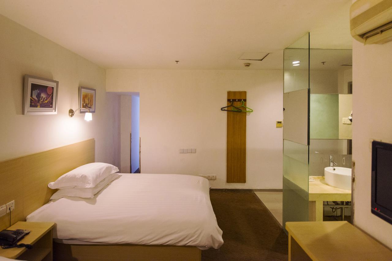 Motel Zhenjiang Jiefang Road Exterior foto